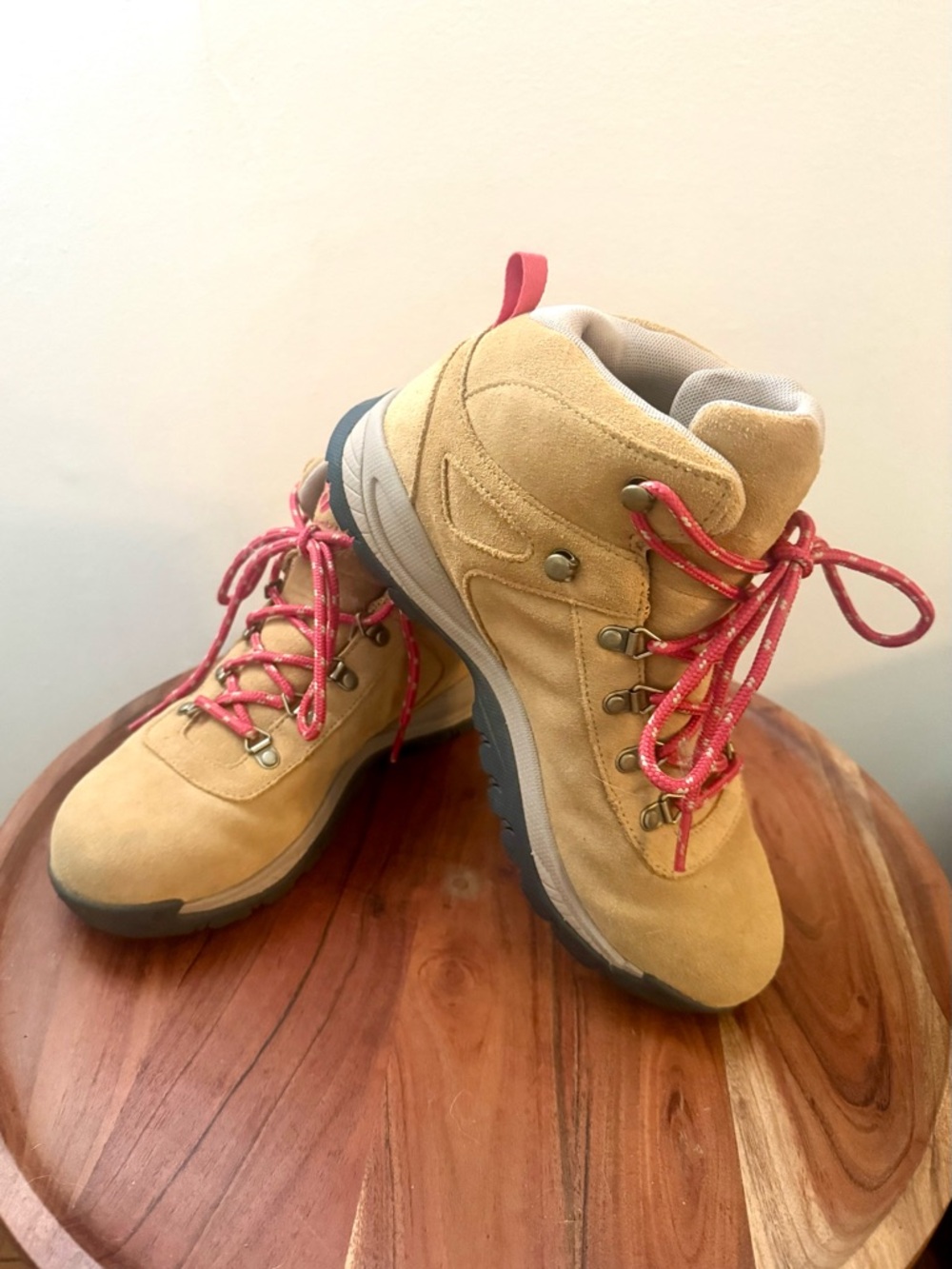 Columbia Tan Suede Hiking Boots with Pink Laces